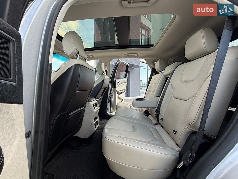 Позашляховик / Кросовер Ford Edge 2015 в Івано-Франківську