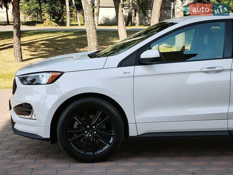 Позашляховик / Кросовер Ford Edge 2022 в Лубнах