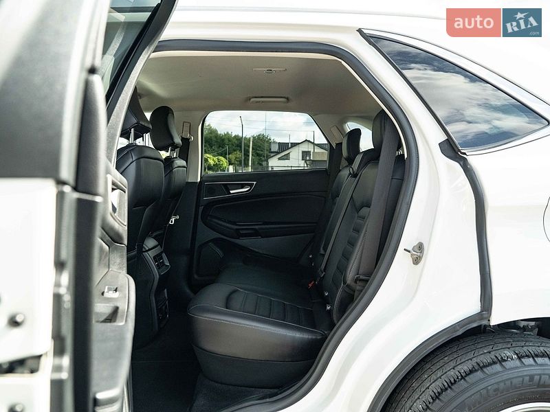 Позашляховик / Кросовер Ford Edge 2023 в Чернівцях
