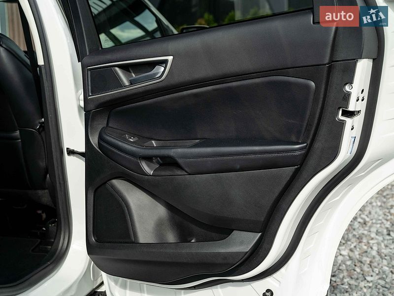 Позашляховик / Кросовер Ford Edge 2023 в Чернівцях