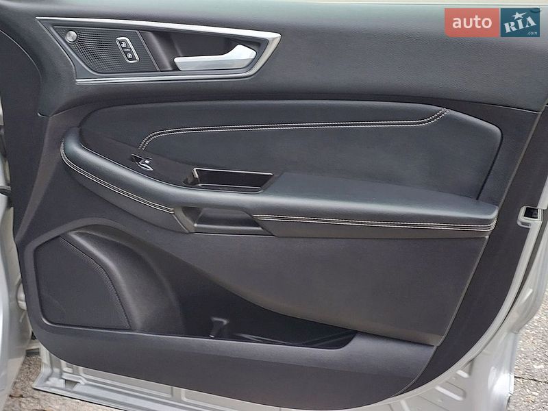 Позашляховик / Кросовер Ford Edge 2019 в Дубні