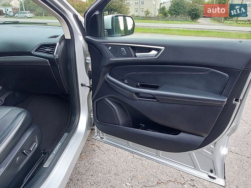 Позашляховик / Кросовер Ford Edge 2019 в Дубні
