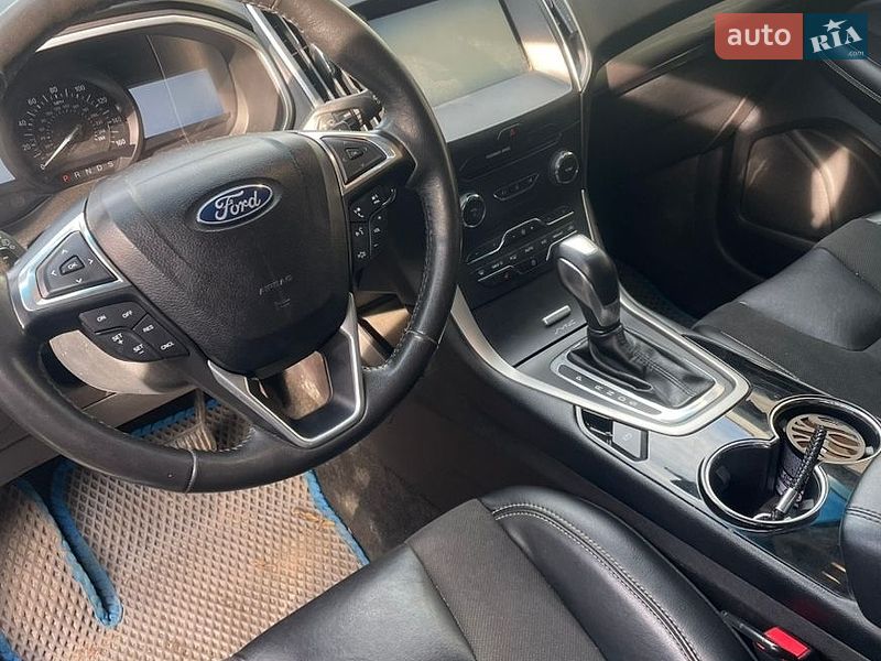 Позашляховик / Кросовер Ford Edge 2015 в Самарі