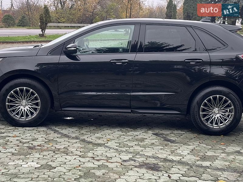 Внедорожник / Кроссовер Ford Edge 2015 в Дубно