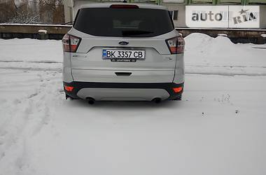 Внедорожник / Кроссовер Ford Escape 2017 в Ровно