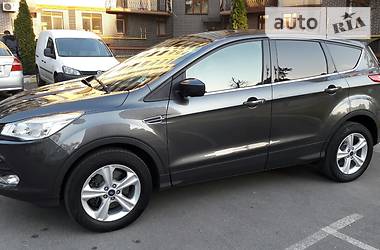 Внедорожник / Кроссовер Ford Escape 2015 в Киеве