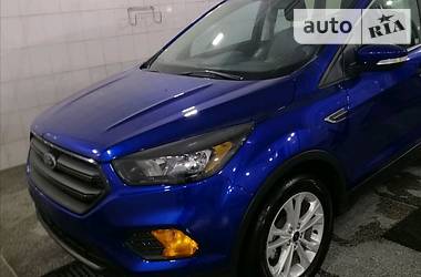 Позашляховик / Кросовер Ford Escape 2018 в 