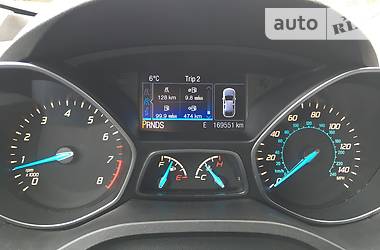 Позашляховик / Кросовер Ford Escape 2013 в 