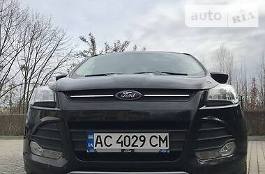 Позашляховик / Кросовер Ford Escape 2013 в 