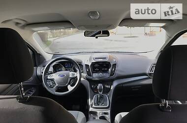 Позашляховик / Кросовер Ford Escape 2013 в 