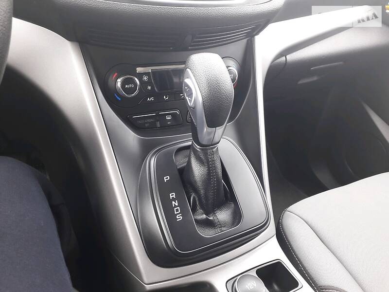 Позашляховик / Кросовер Ford Escape 2015 в Борщеві