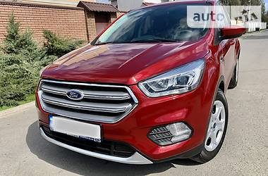 Позашляховик / Кросовер Ford Escape 2016 в 