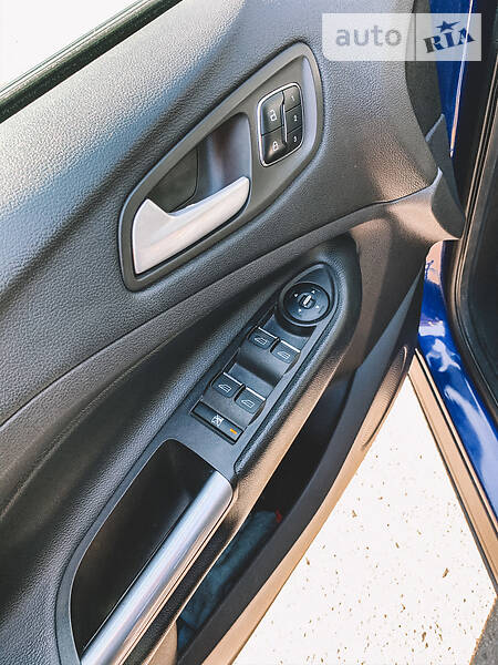 Позашляховик / Кросовер Ford Escape 2013 в Полтаві