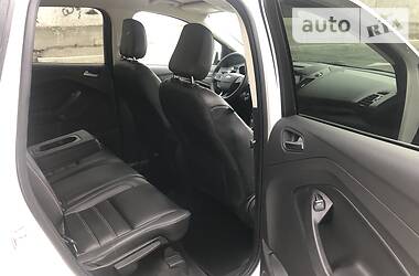 Позашляховик / Кросовер Ford Escape 2018 в 