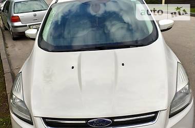 Позашляховик / Кросовер Ford Escape 2013 в 