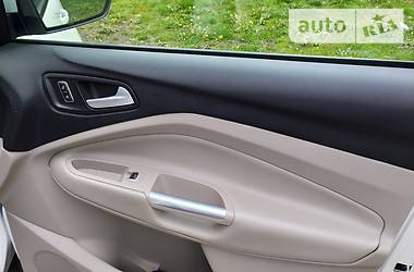 Позашляховик / Кросовер Ford Escape 2013 в 