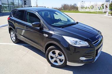 Позашляховик / Кросовер Ford Escape 2013 в 