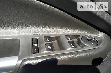 Позашляховик / Кросовер Ford Escape 2013 в 