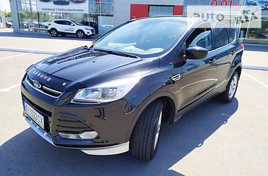 Позашляховик / Кросовер Ford Escape 2013 в 