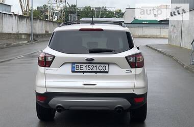 Позашляховик / Кросовер Ford Escape 2018 в 