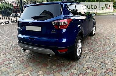 Позашляховик / Кросовер Ford Escape 2017 в 