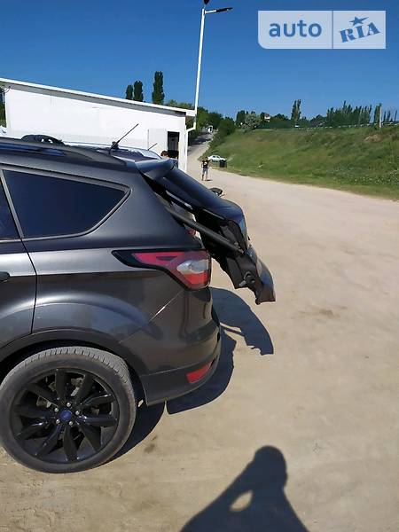 Позашляховик / Кросовер Ford Escape 2017 в Хоролі
