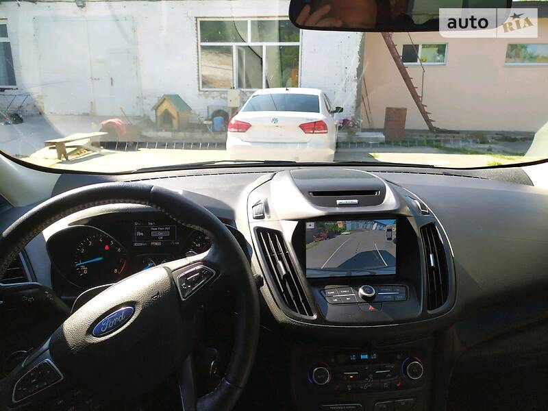 Позашляховик / Кросовер Ford Escape 2017 в Хоролі