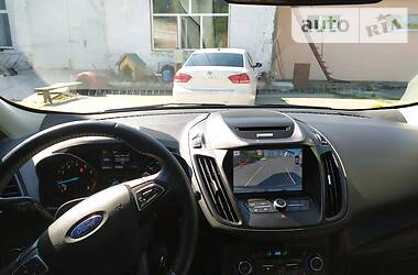 Позашляховик / Кросовер Ford Escape 2017 в 