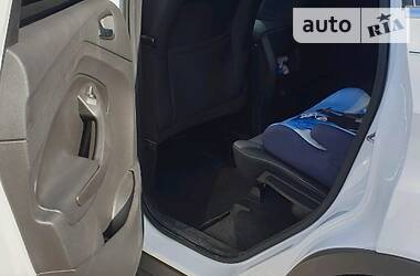 Позашляховик / Кросовер Ford Escape 2016 в 