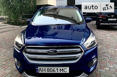 Позашляховик / Кросовер Ford Escape 2017 в 