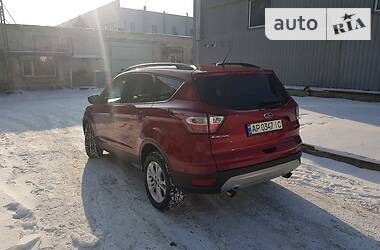 Внедорожник / Кроссовер Ford Escape 2017 в Запорожье