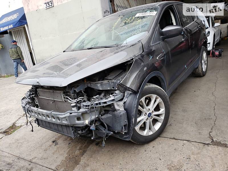 Внедорожник / Кроссовер Ford Escape 2017 в Тернополе