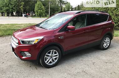 Внедорожник / Кроссовер Ford Escape 2018 в Чорткове