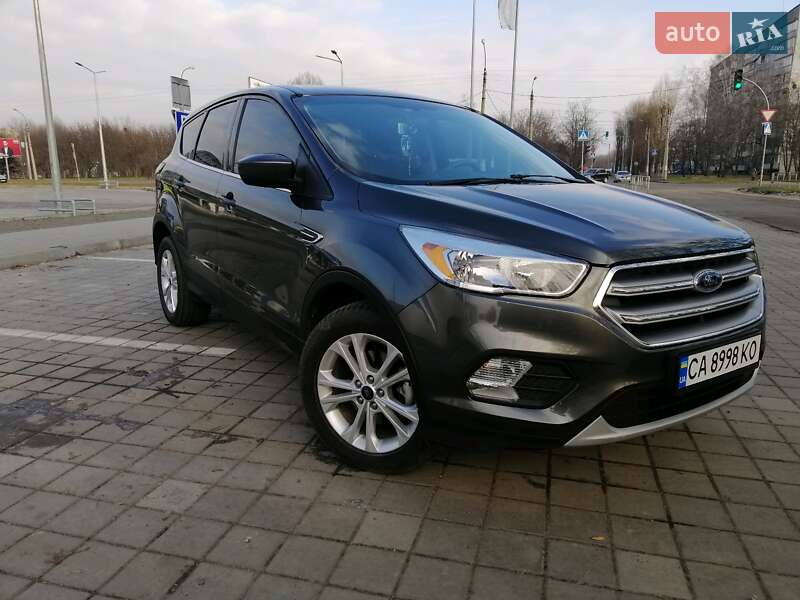 Внедорожник / Кроссовер Ford Escape 2016 в Ватутино