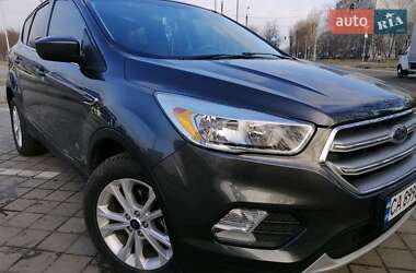 Внедорожник / Кроссовер Ford Escape 2016 в 
