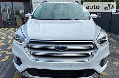 Внедорожник / Кроссовер Ford Escape 2019 в Львове