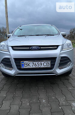 Внедорожник / Кроссовер Ford Escape 2015 в Ровно
