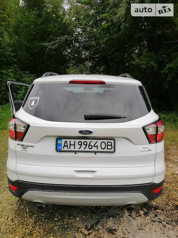 Внедорожник / Кроссовер Ford Escape 2018 в Золочеве