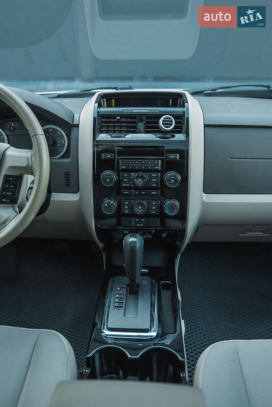 Внедорожник / Кроссовер Ford Escape 2011 в Днепре