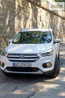 Позашляховик / Кросовер Ford Escape 2016 в Миколаєві