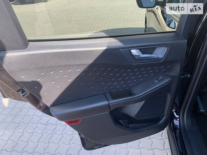 Внедорожник / Кроссовер Ford Escape 2019 в Одессе