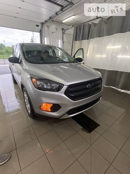Позашляховик / Кросовер Ford Escape 2018 в Чернігові фото Позашляховик / Кросовер Ford Escape 2018 в Чернігові