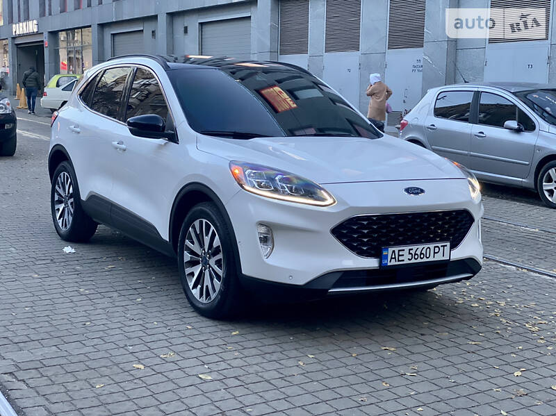 Внедорожник / Кроссовер Ford Escape 2020 в 
