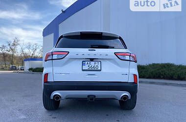 Внедорожник / Кроссовер Ford Escape 2020 в 