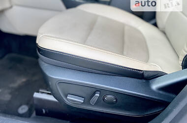 Внедорожник / Кроссовер Ford Escape 2020 в 