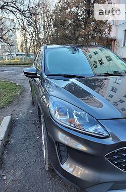 Внедорожник / Кроссовер Ford Escape 2020 в 