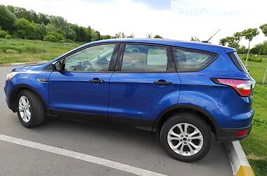 Позашляховик / Кросовер Ford Escape 2017 в Києві