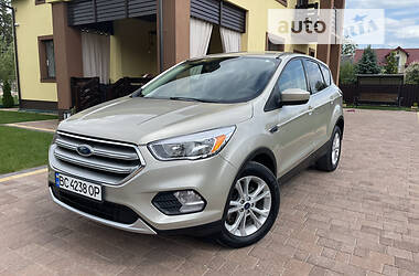 Внедорожник / Кроссовер Ford Escape 2017 в Дрогобыче