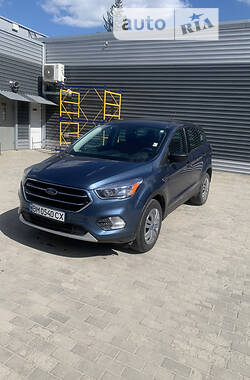 Внедорожник / Кроссовер Ford Escape 2018 в Сумах