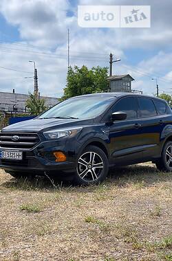 Внедорожник / Кроссовер Ford Escape 2017 в Кременчуге